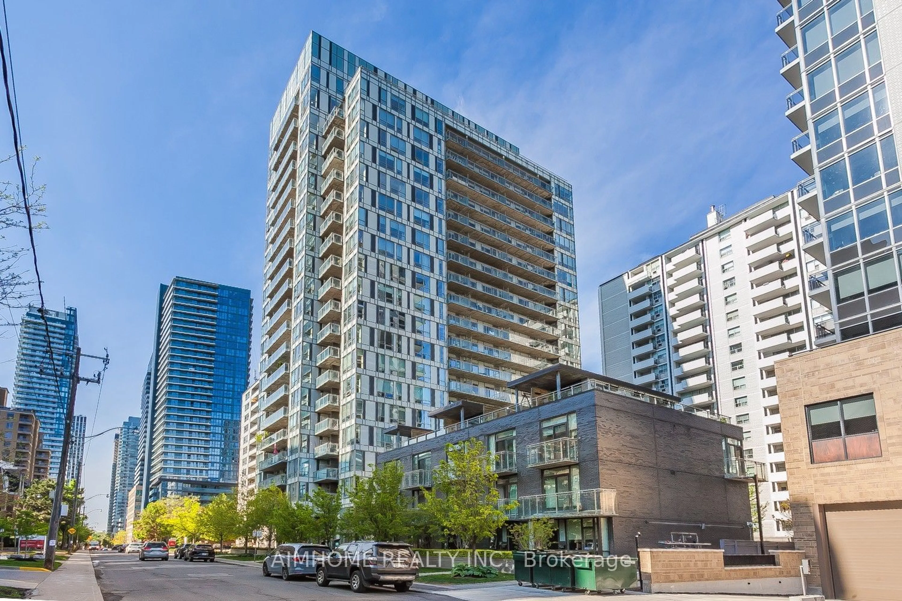 A pic from exterior of the house or condo for 83 Redpath Ave #1808, Toronto Ontario M4S 0A2