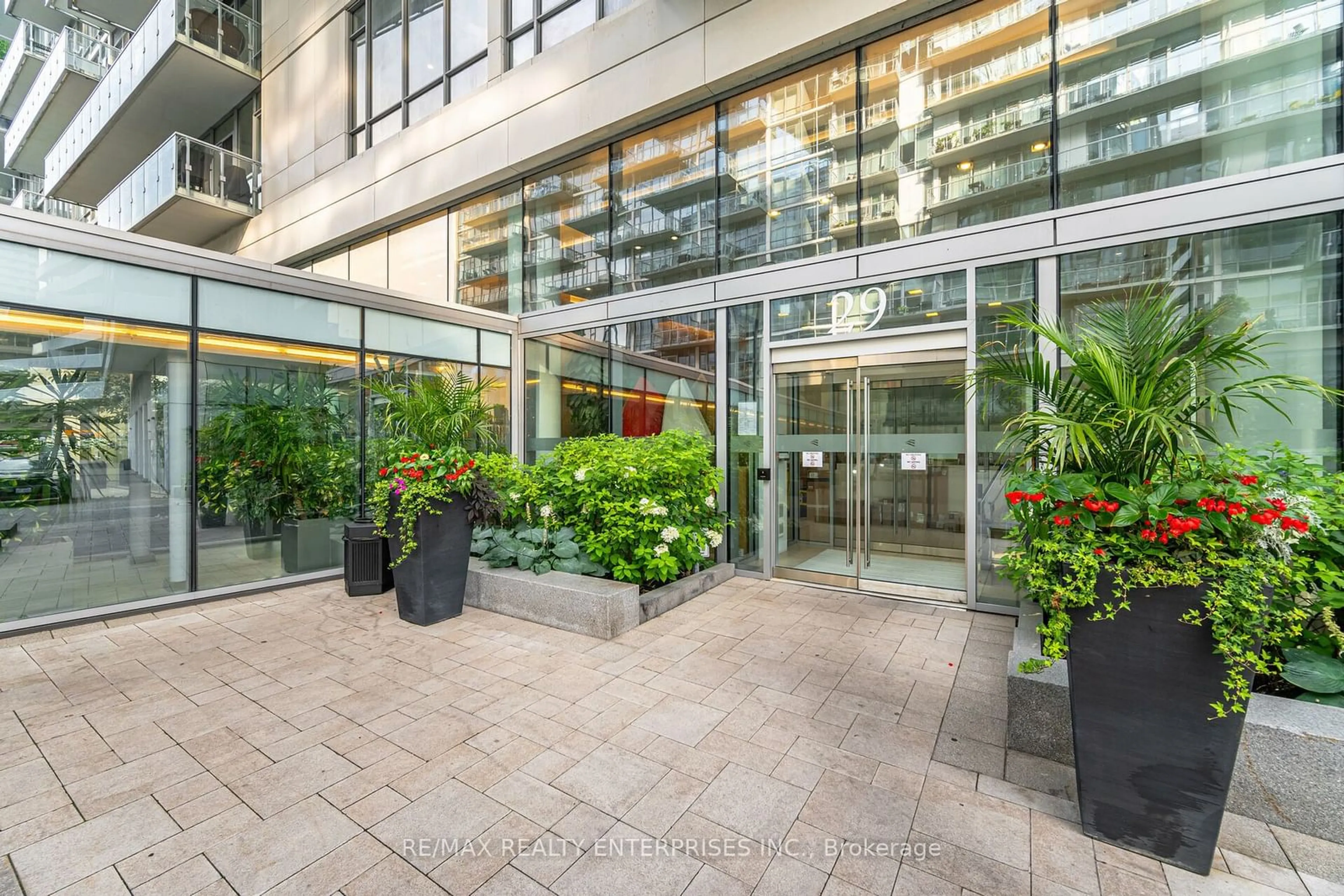 Indoor lobby for 29 Queens Quay #620, Toronto Ontario M5E 0A4