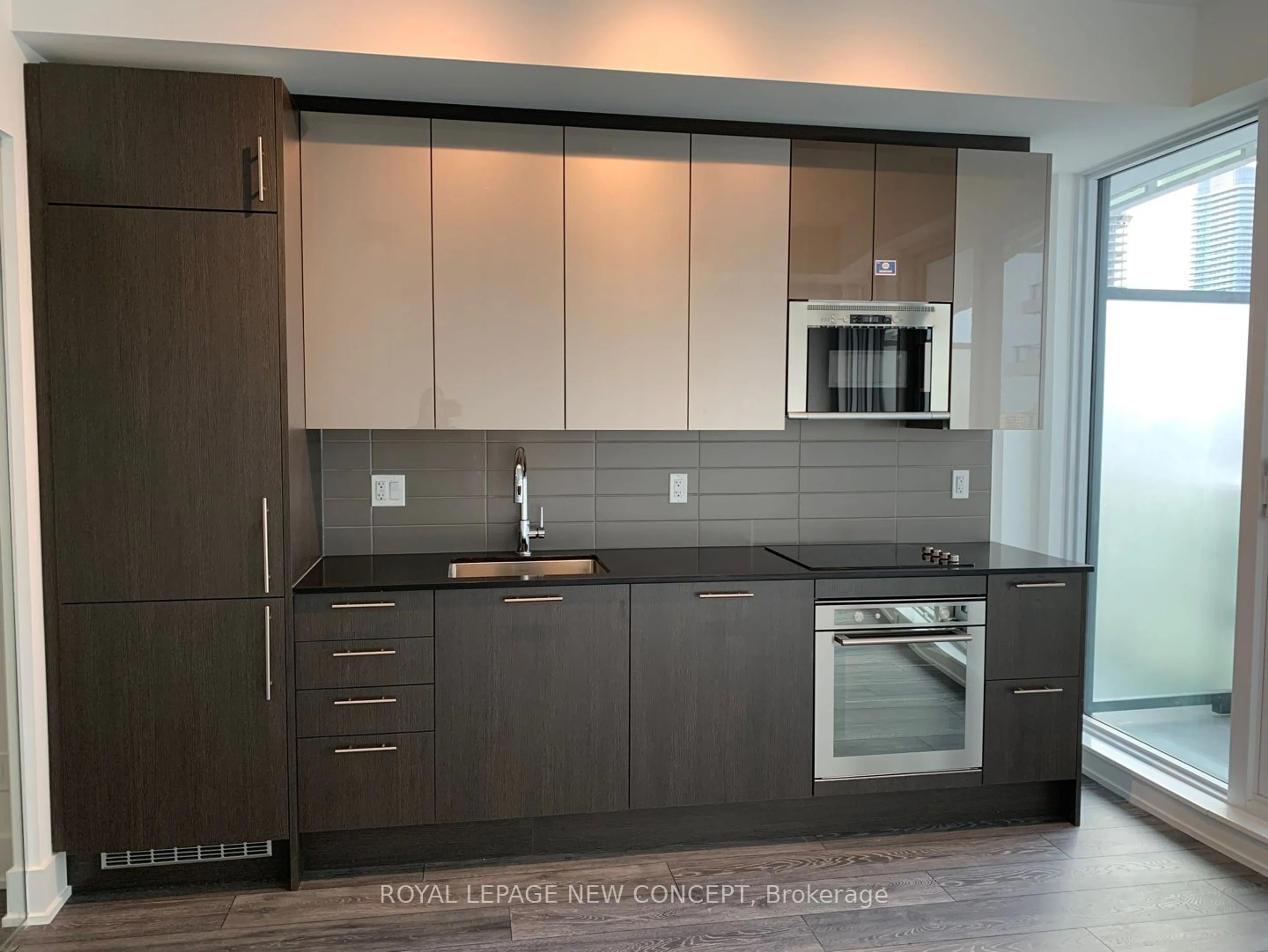 Standard kitchen for 403 Church St #2907, Toronto Ontario M4Y 0C9