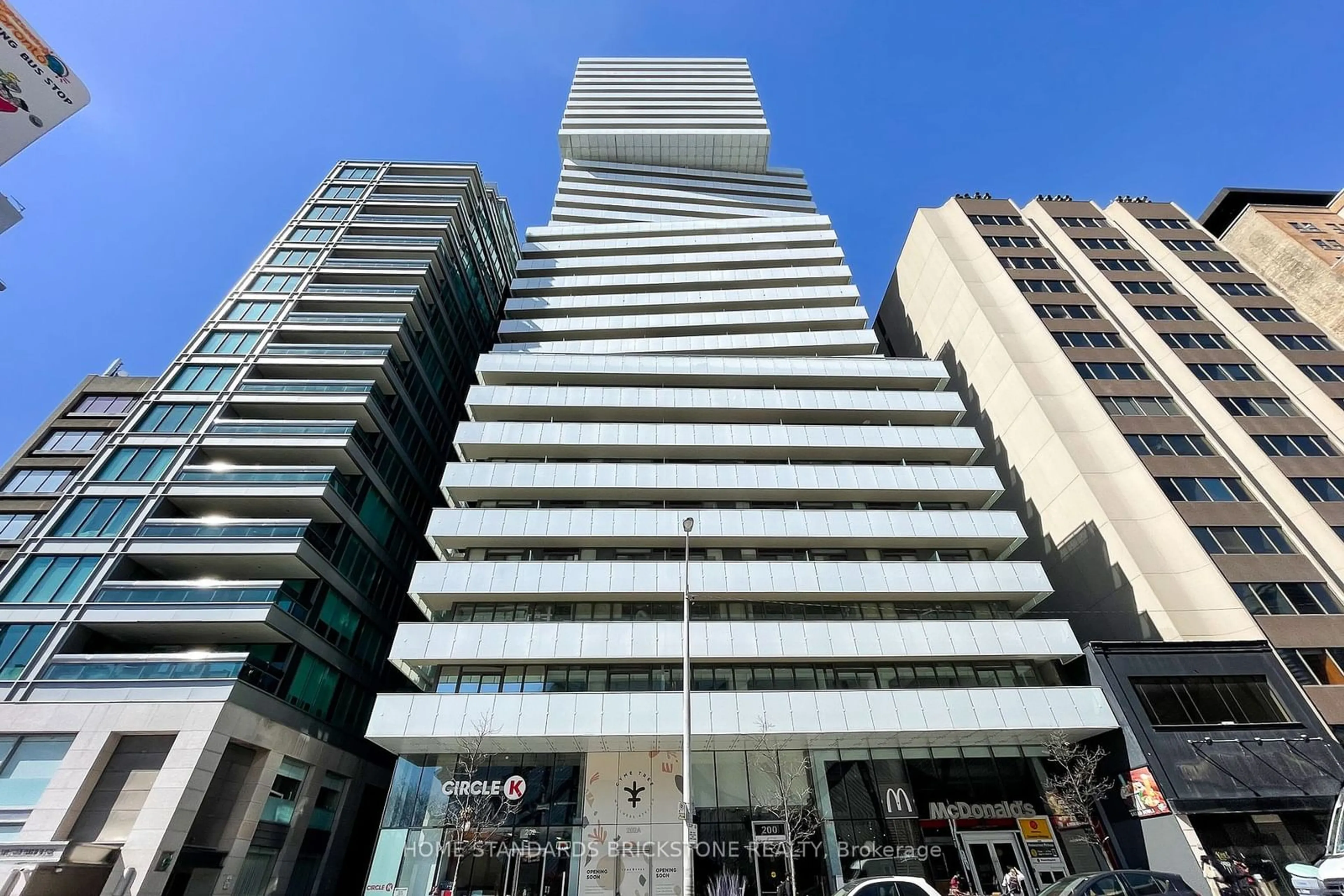 A pic from exterior of the house or condo for 200 Bloor St #1410, Toronto Ontario M5S 1T8