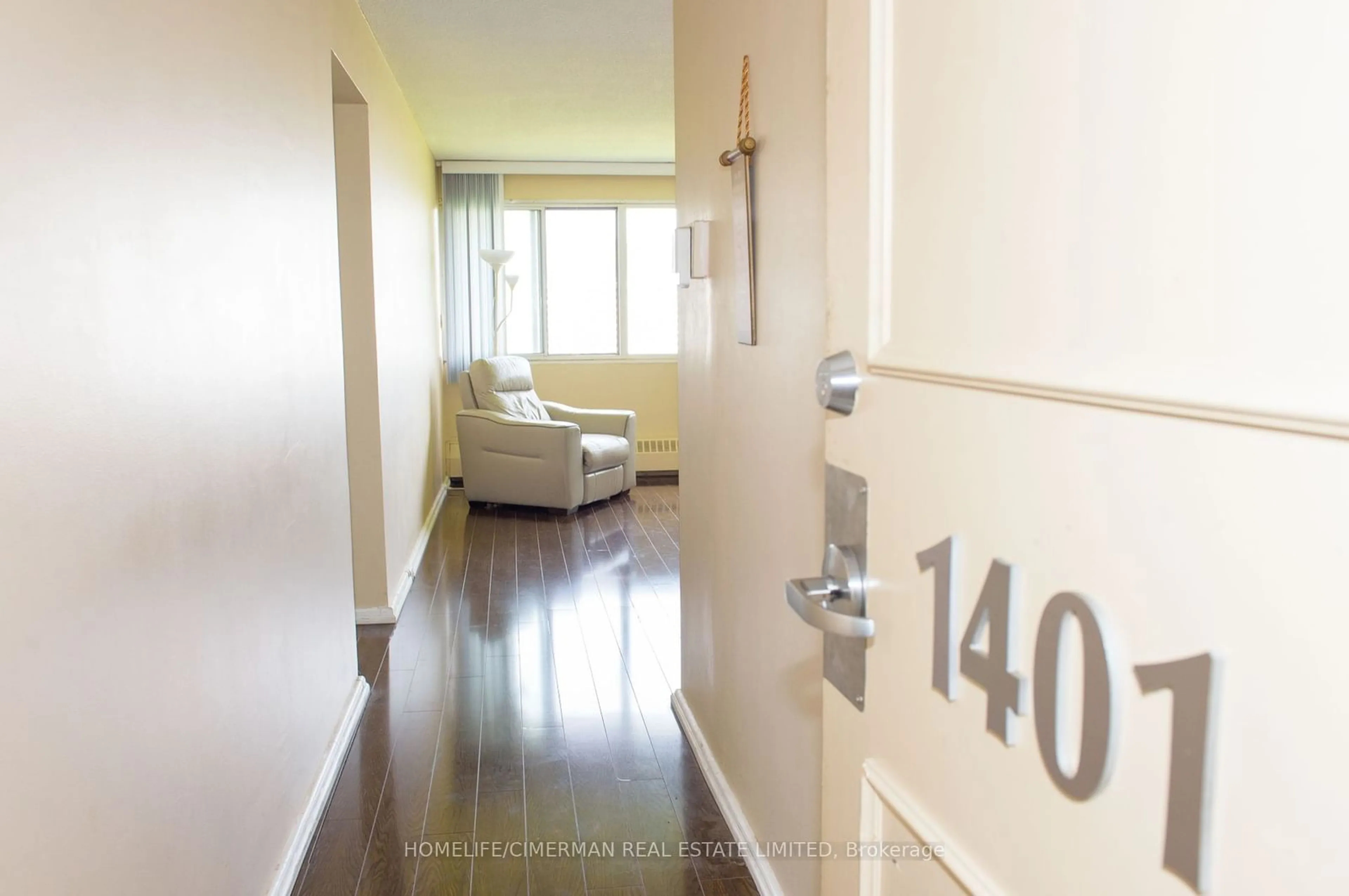 Indoor entryway for 735 Don Mills Rd #1401, Toronto Ontario M3C 1S9