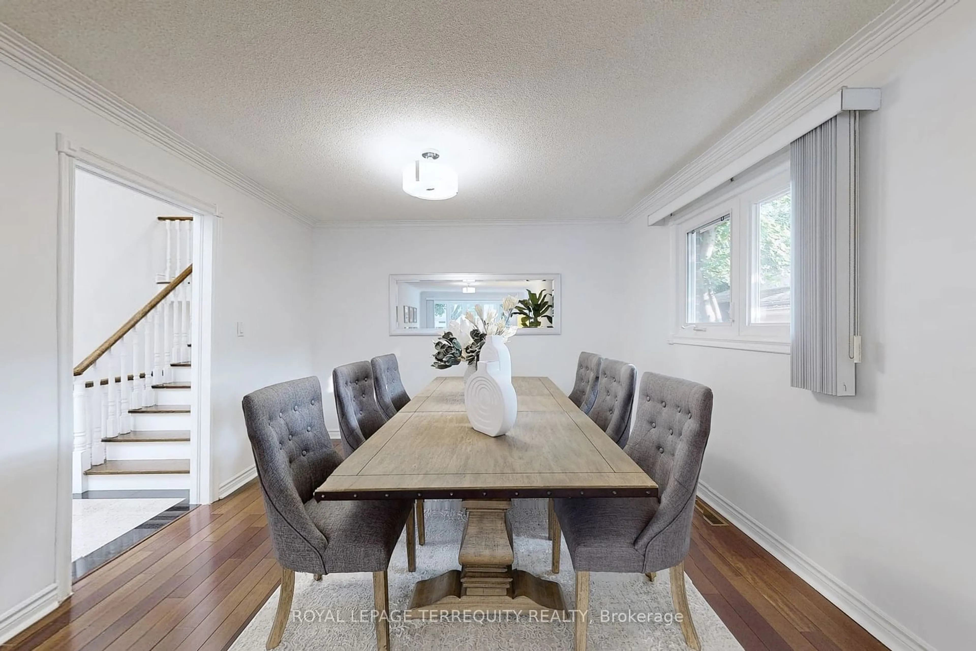 Dining room, wood floors, cottage for 219 Dunview Ave, Toronto Ontario M2N 4H9