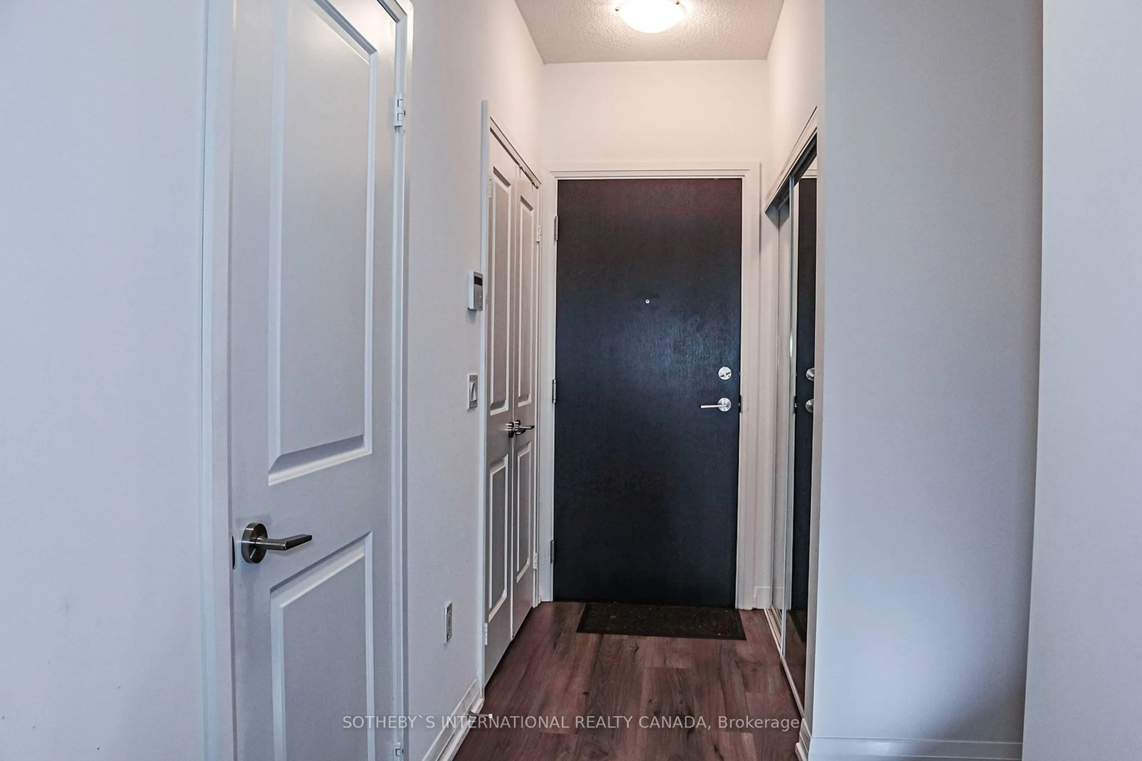 Indoor entryway for 50 Ann O'Reilly Rd #2210, Toronto Ontario M2J 0C9