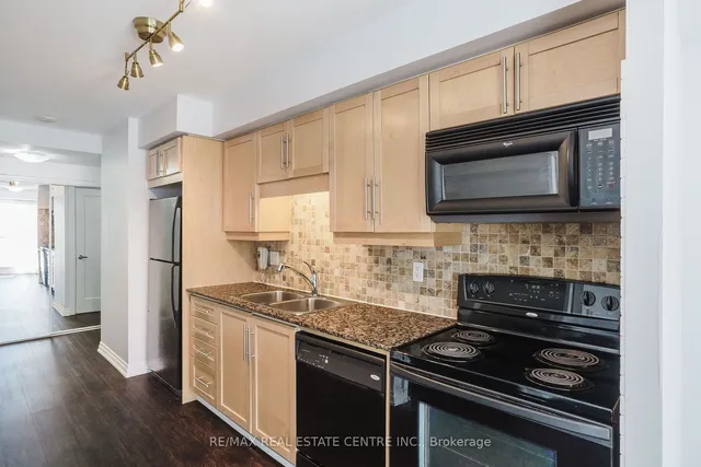 Additional image 3 of 20 Blue Jays Way Unit 1019