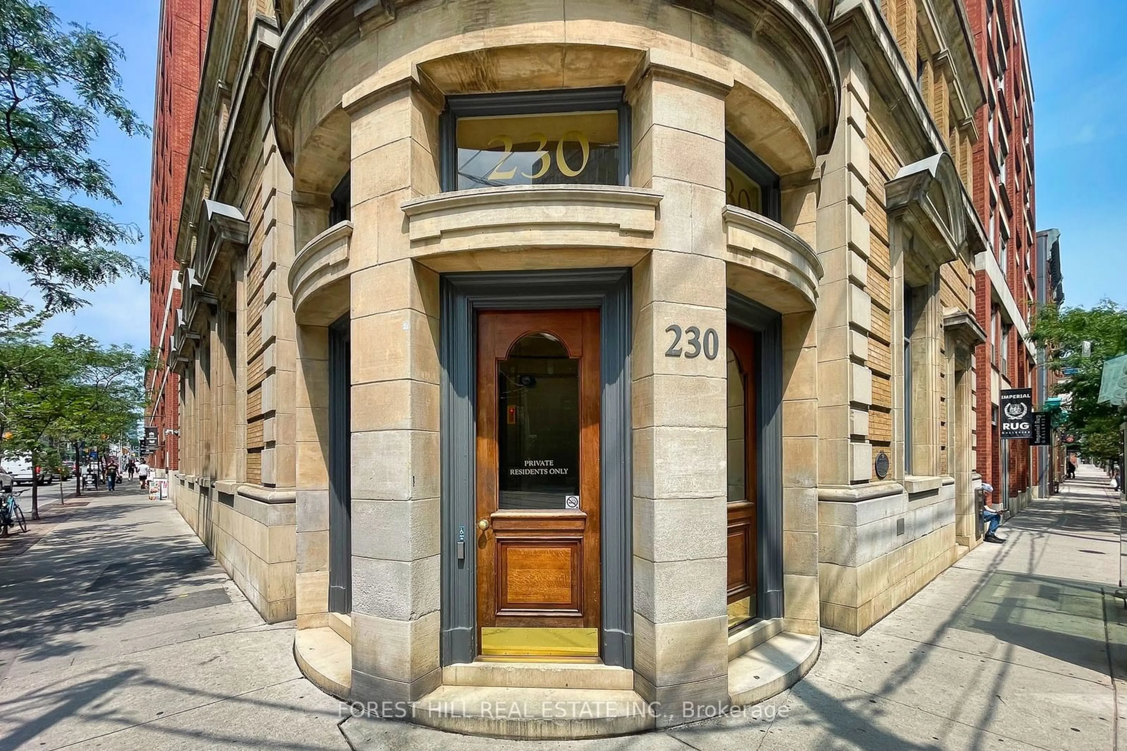 Outside view for 230 King St #318, Toronto Ontario M5A 1K5