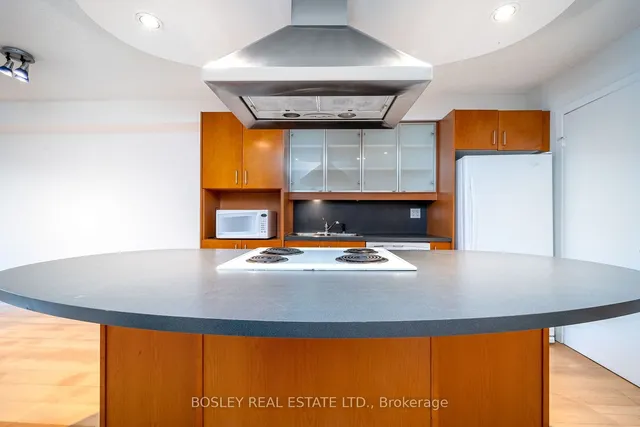 Additional property image - 550 Queens Quay Unit 318