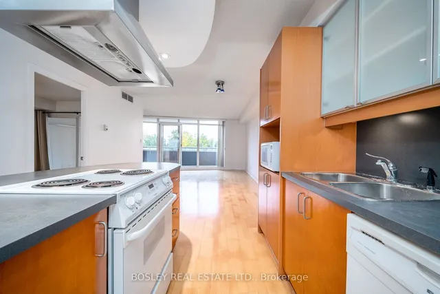 Additional property image - 550 Queens Quay Unit 318