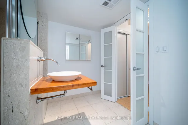 Additional property image - 550 Queens Quay Unit 318