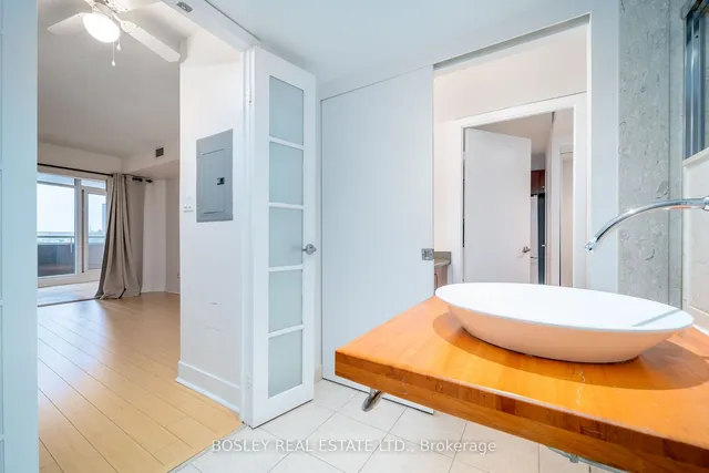 Additional property image - 550 Queens Quay Unit 318