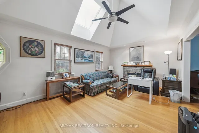Additional property image - 1230 Avenue Rd