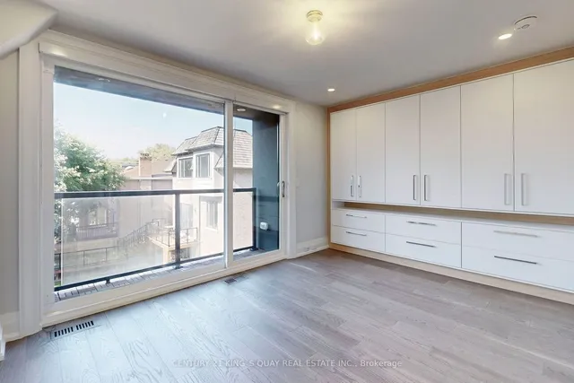 Additional property image - 3052 Bayview Ave