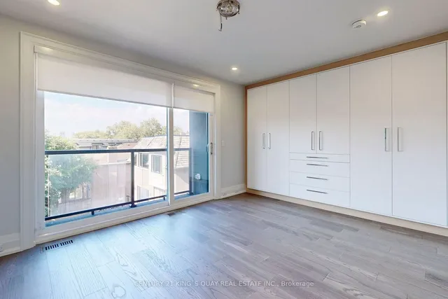 Additional property image - 3052 Bayview Ave