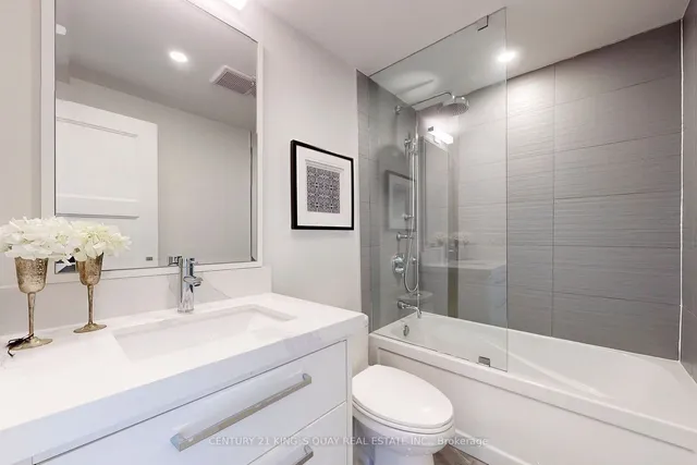 Additional property image - 3052 Bayview Ave