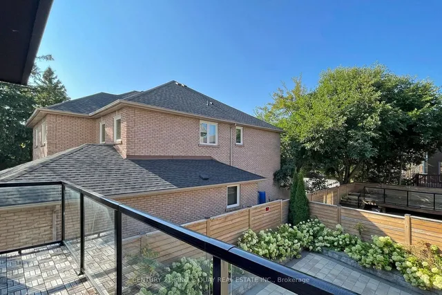 Additional property image - 3052 Bayview Ave