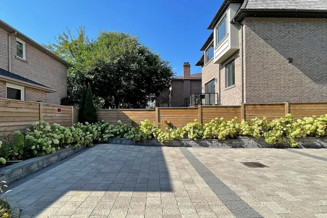 Additional property image - 3052 Bayview Ave