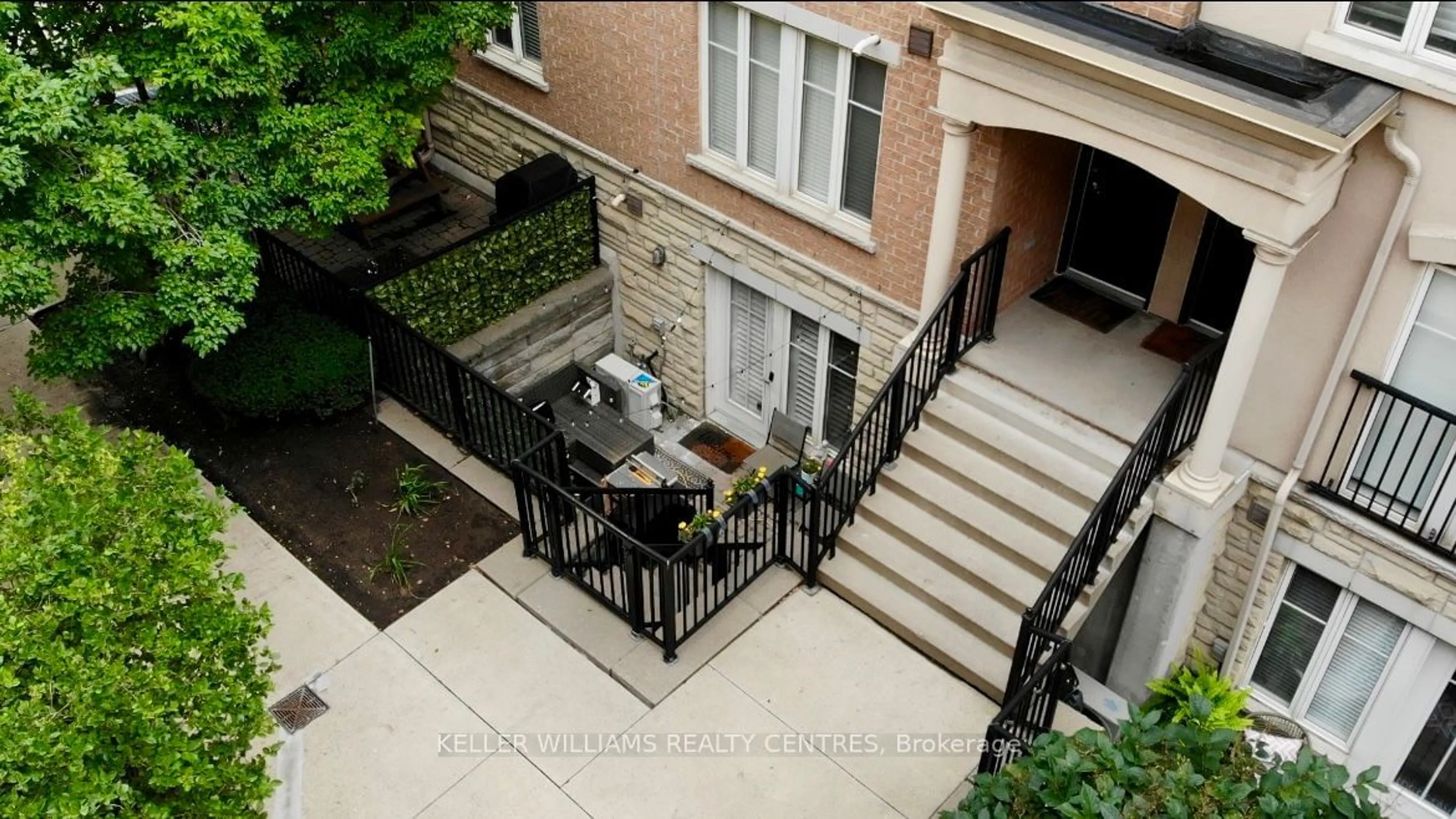 Patio for 34 Western Battery Rd #441, Toronto Ontario M6K 3N9