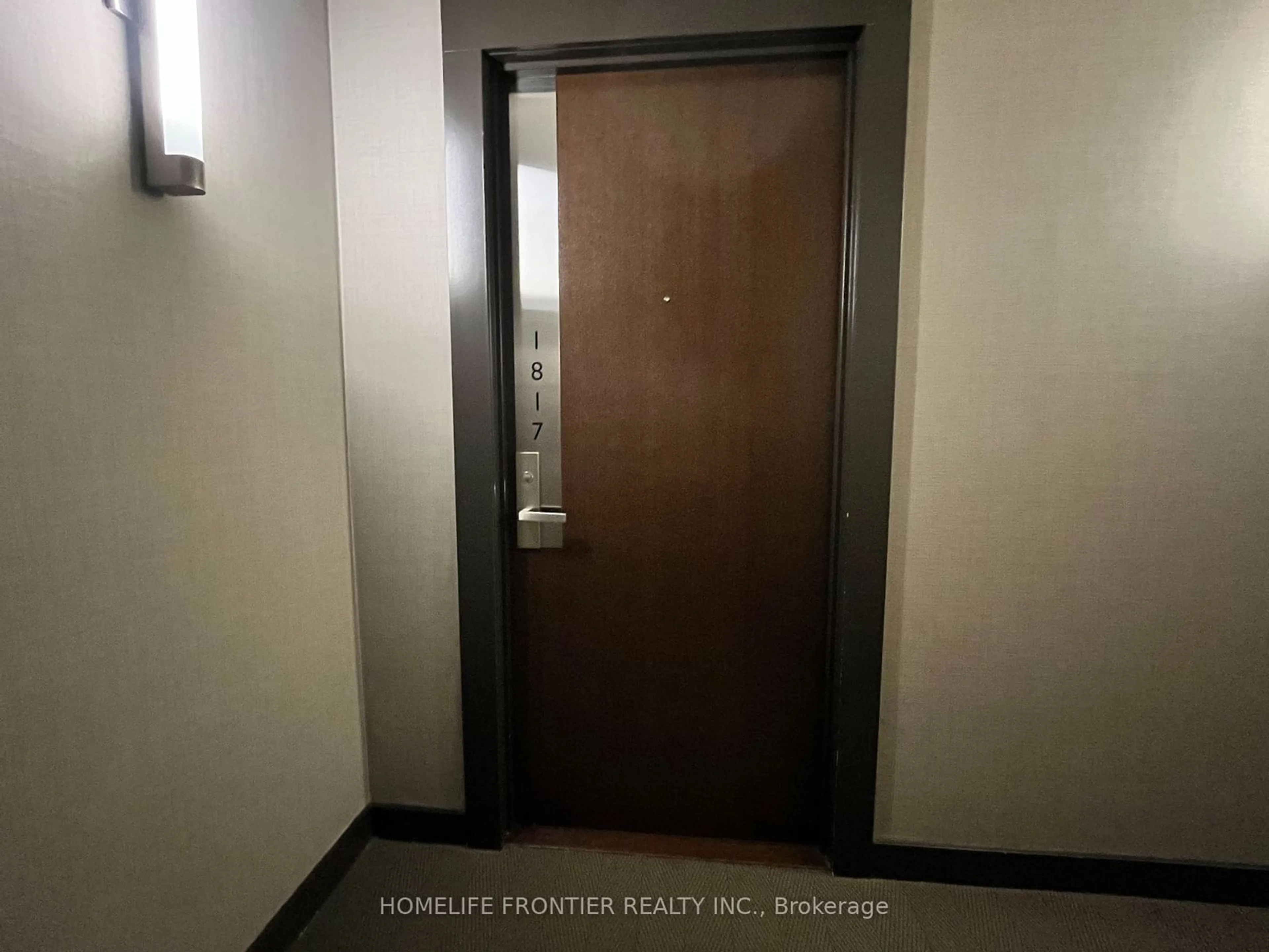 Indoor foyer for 70 Temperance St #1817, Toronto Ontario M5H 0B1