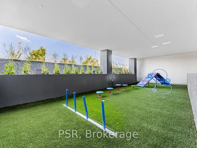Additional property image - 500 Dupont St Unit 716