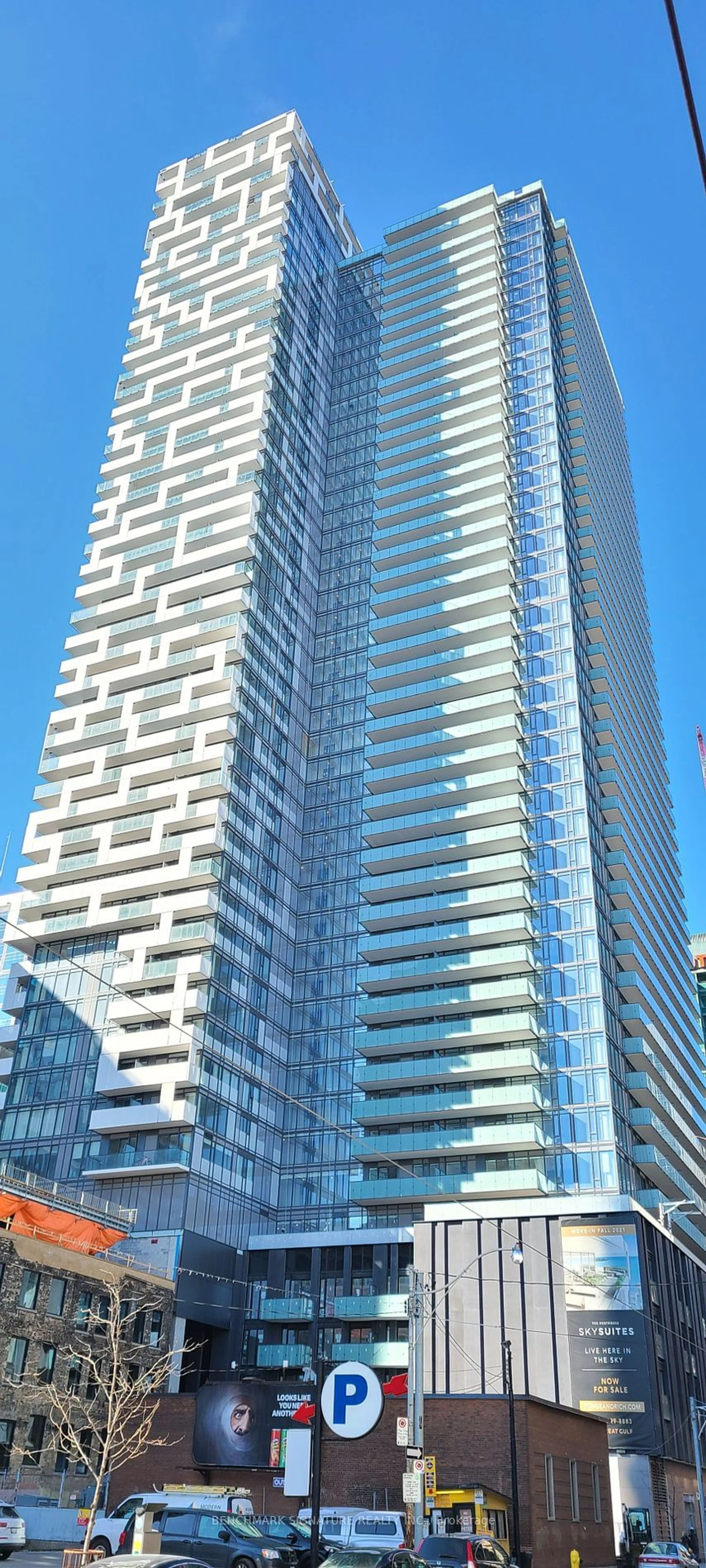 A pic from exterior of the house or condo for 25 Richmond St #2415, Toronto Ontario M5C 0A6