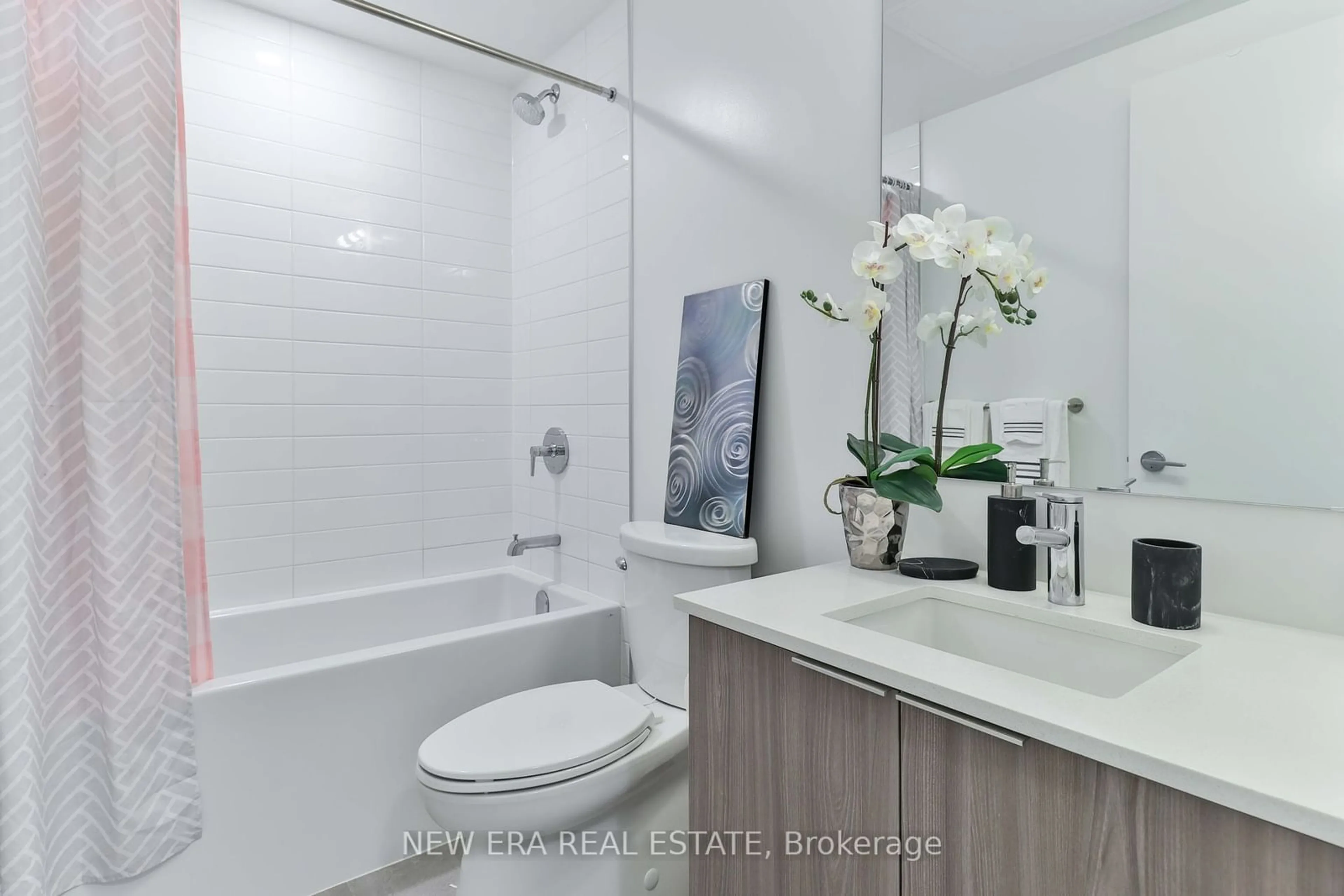 Bathroom for 357 King St #3101, Toronto Ontario M5V 0S7