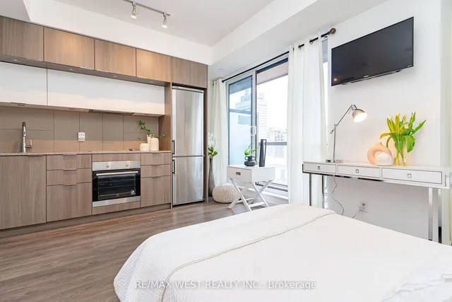 Additional property image - 55 Regent Park Blvd Unit 911