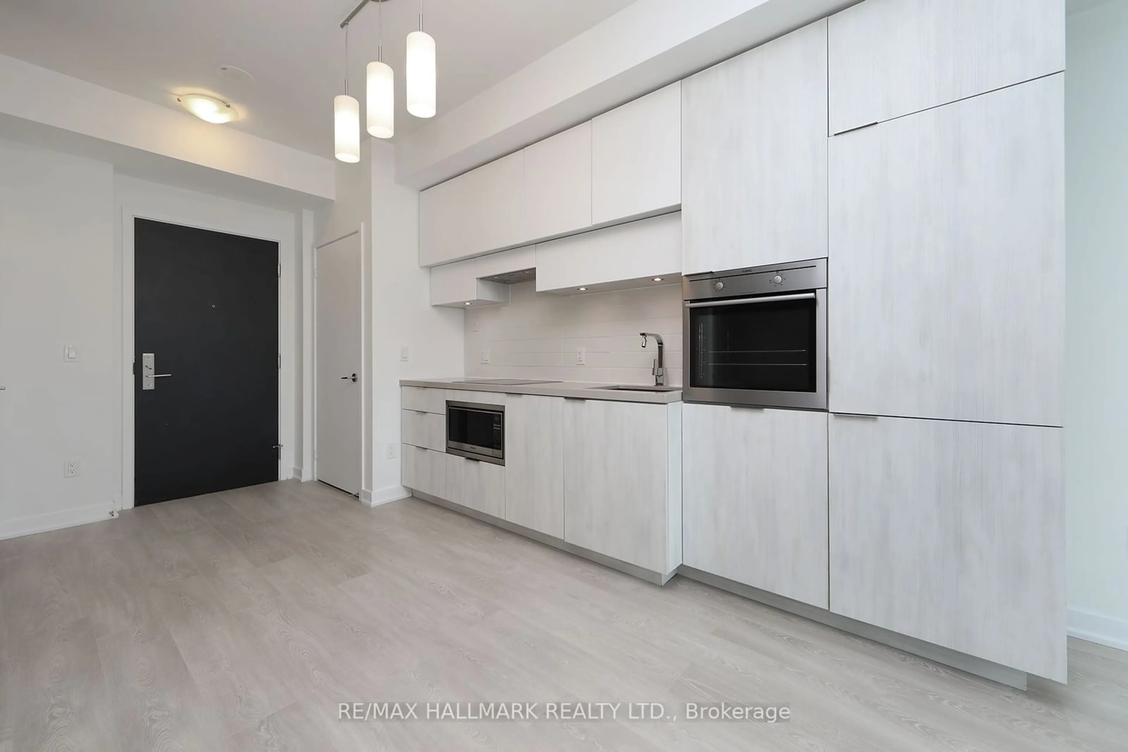 Kitchen for 8 Eglinton Ave #4104, Toronto Ontario M4P 1A6