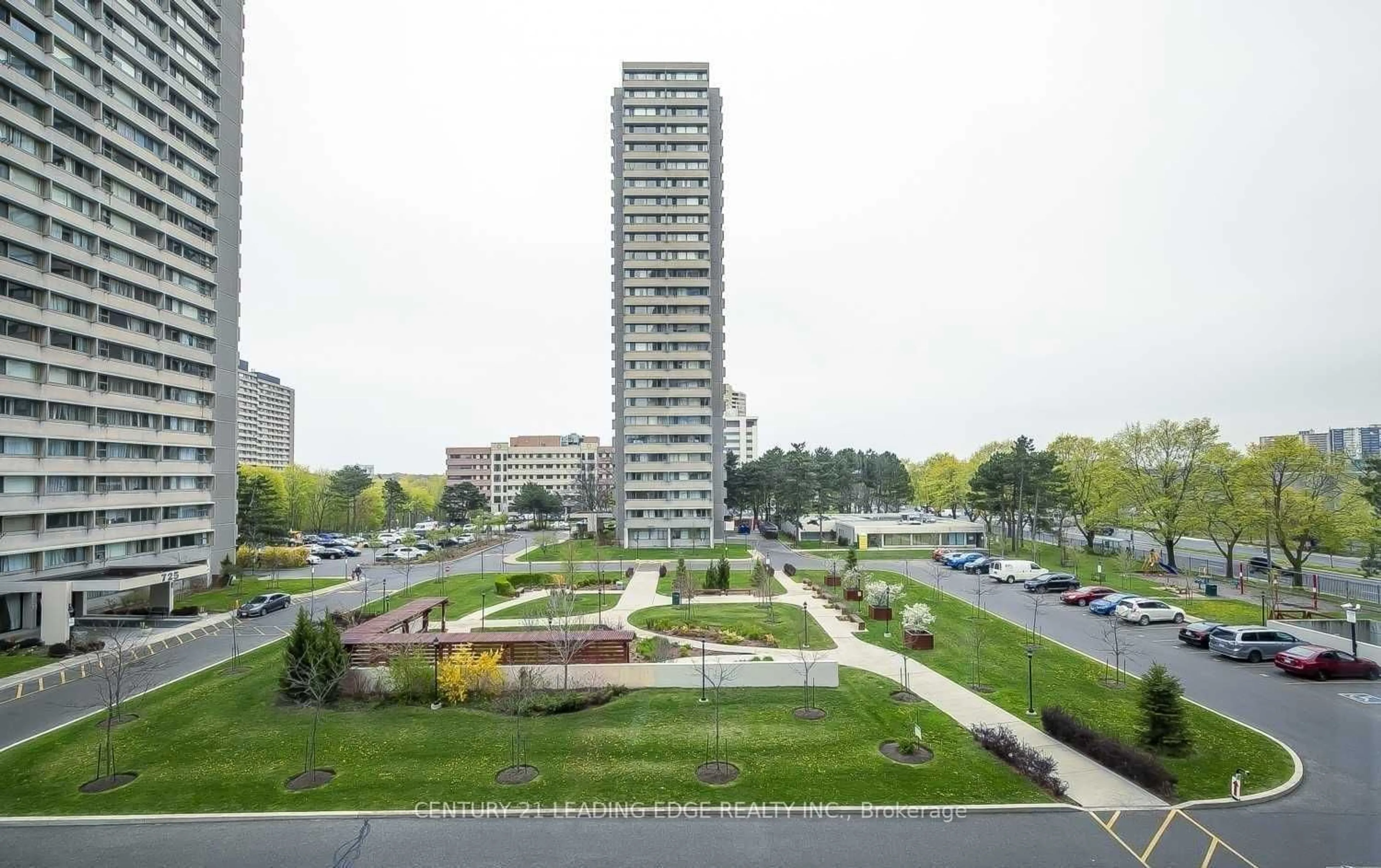 Outside view for 715 Don Mills Rd #708, Toronto Ontario M3C 1S4