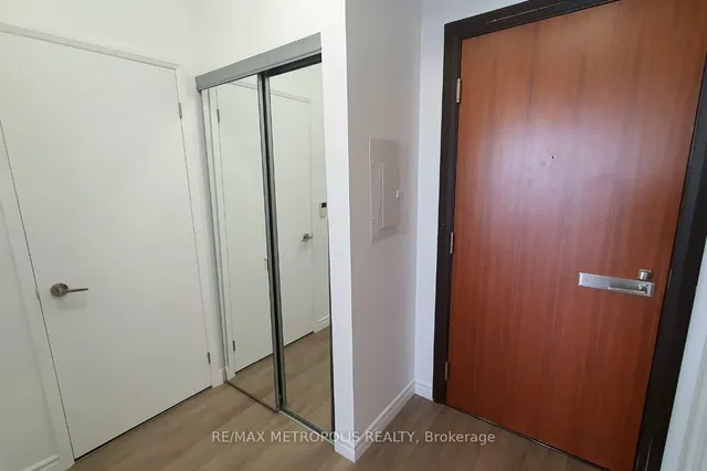 Additional property image - 500 Sherbourne St Unit 1811