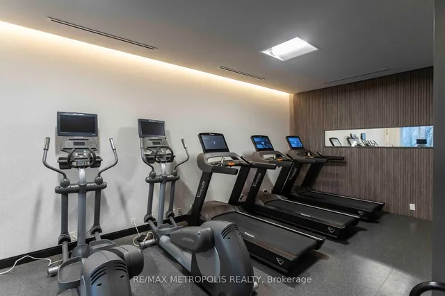 Additional property image - 500 Sherbourne St Unit 1811