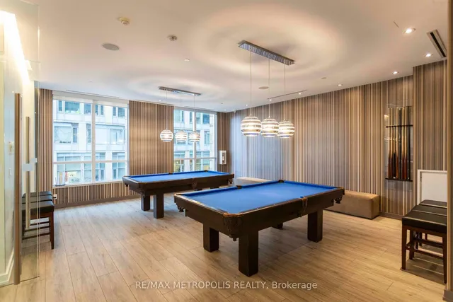 Additional property image - 500 Sherbourne St Unit 1811