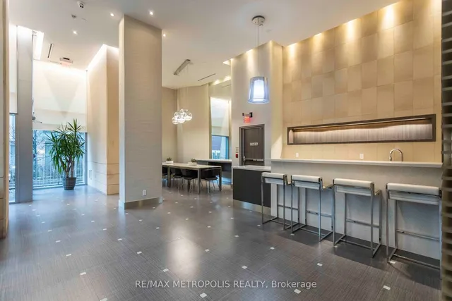 Additional property image - 500 Sherbourne St Unit 1811
