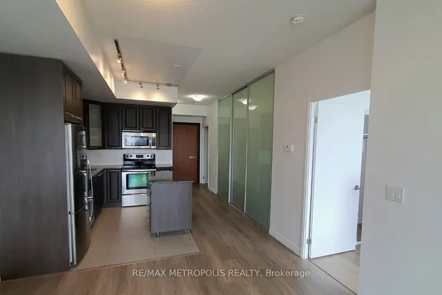 Additional property image - 500 Sherbourne St Unit 1811