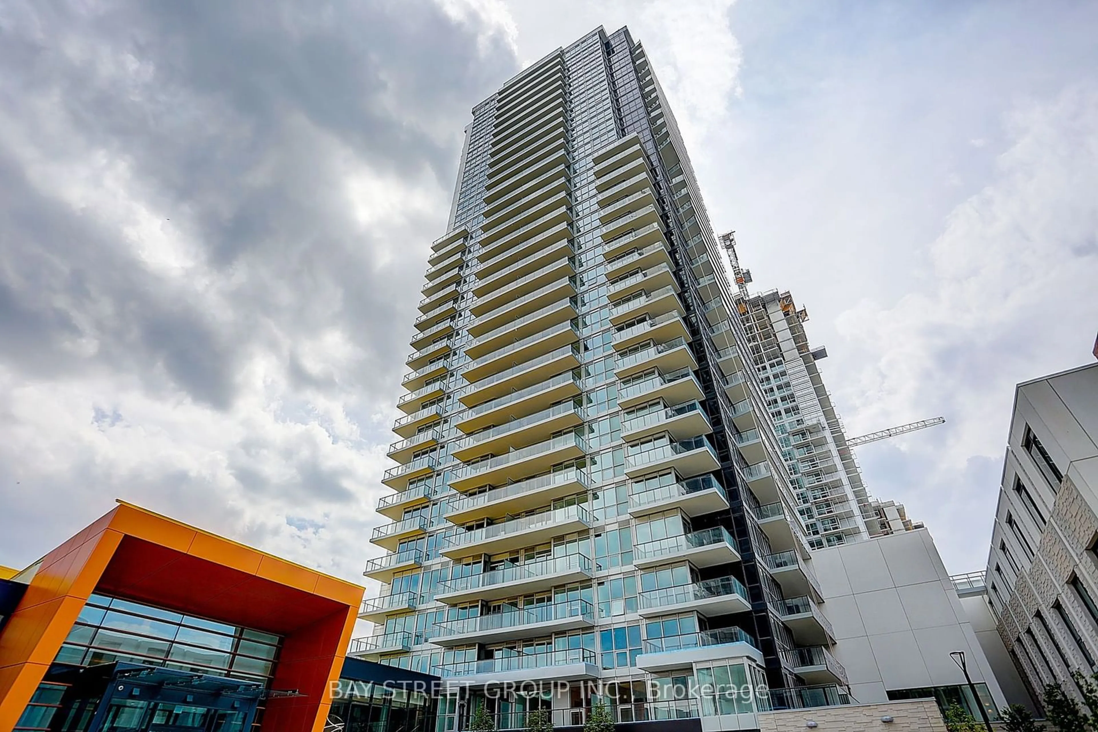 A pic from exterior of the house or condo for 85 McMahon Dr #1106, Toronto Ontario M2K 0H1