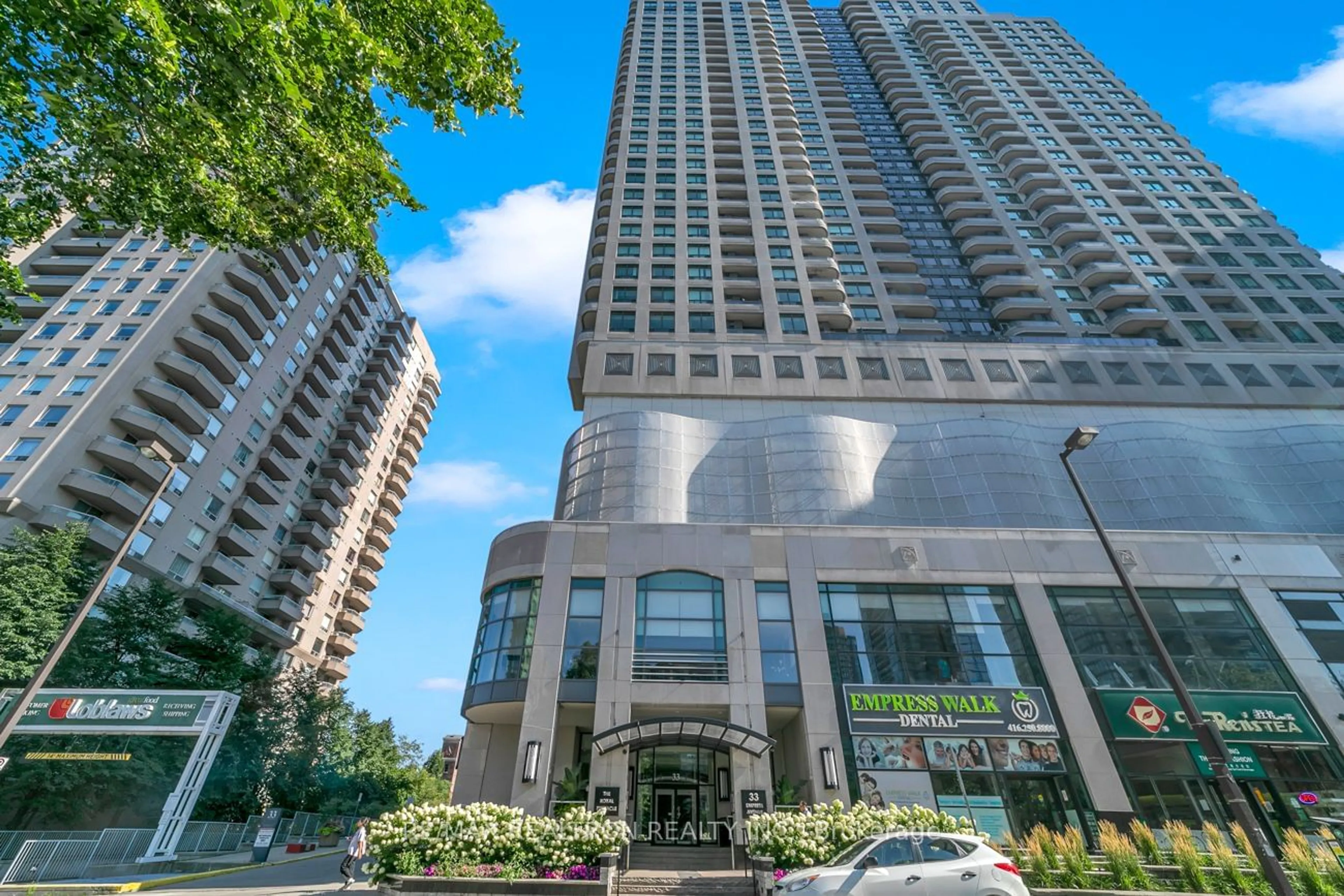 A pic from exterior of the house or condo for 33 Empress Ave #611, Toronto Ontario M2N 6Y7