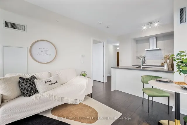 Additional property image - 2221 Yonge St Unit 3108
