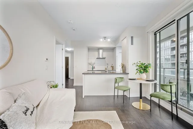 Additional property image - 2221 Yonge St Unit 3108
