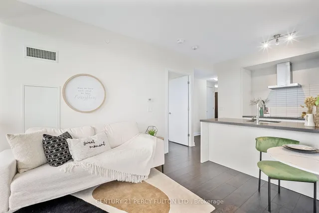 Additional property image - 2221 Yonge St Unit 3108