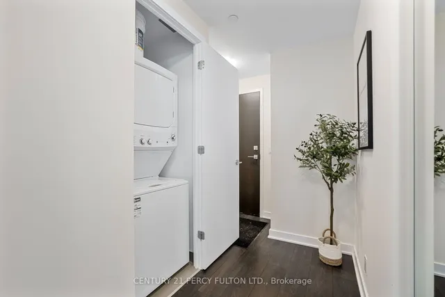 Additional property image - 2221 Yonge St Unit 3108