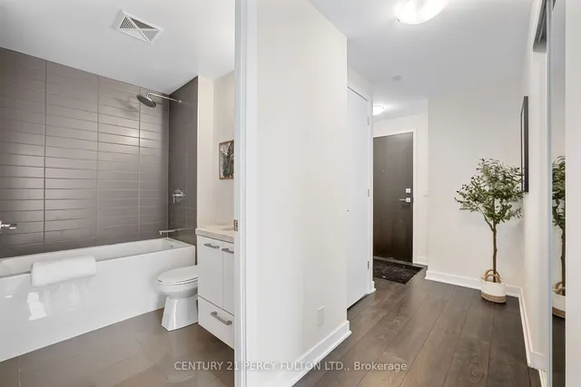 Additional property image - 2221 Yonge St Unit 3108