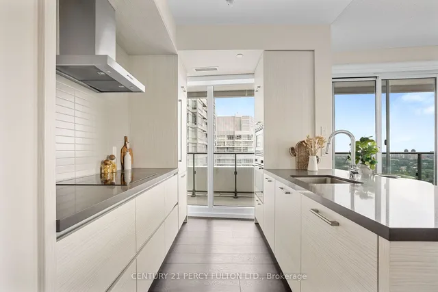 Additional property image - 2221 Yonge St Unit 3108
