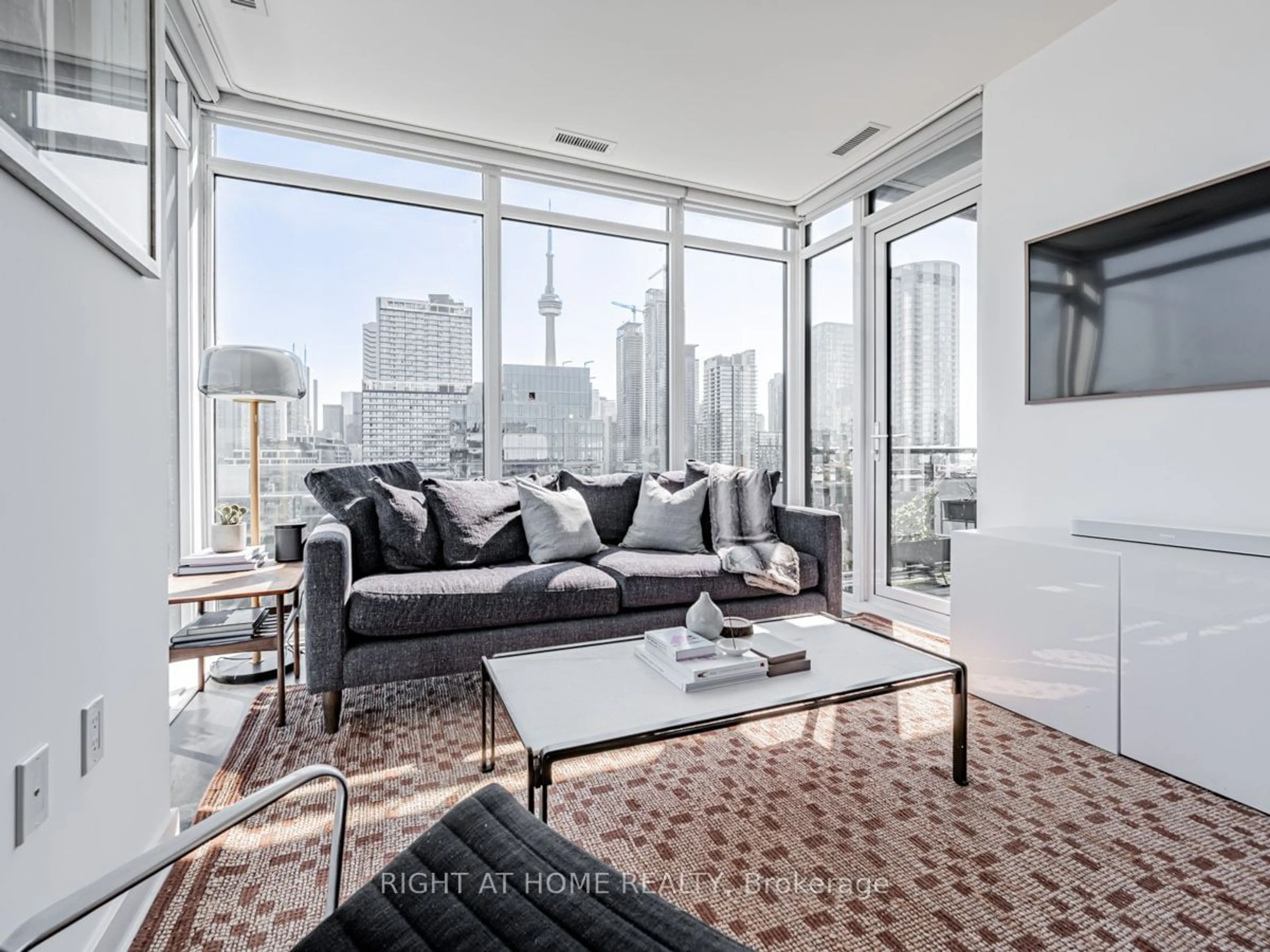 Living room for 576 Front St #1615E, Toronto Ontario M5V 0P8