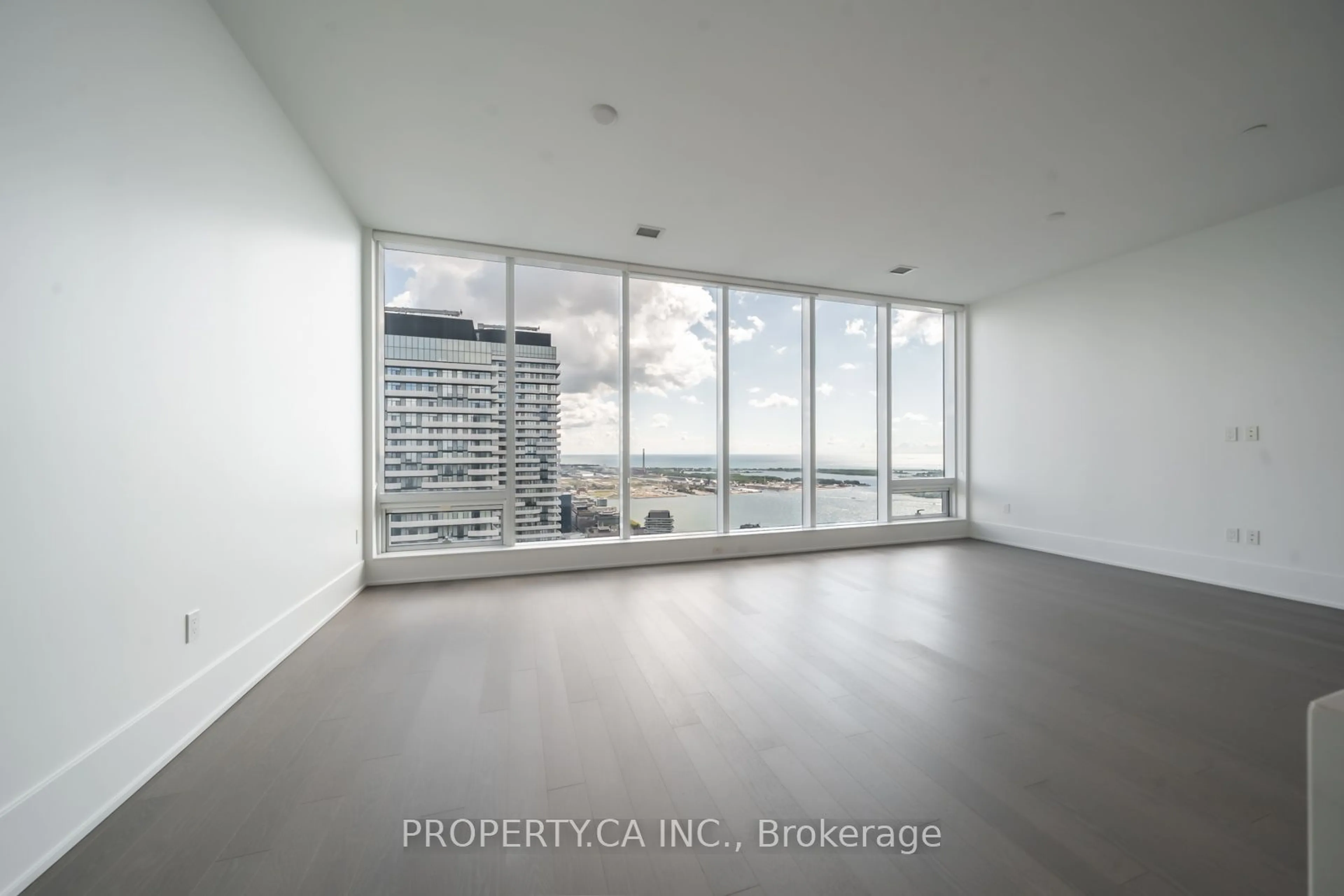 Other indoor space for 10 York St #6503, Toronto Ontario M5J 2Z2