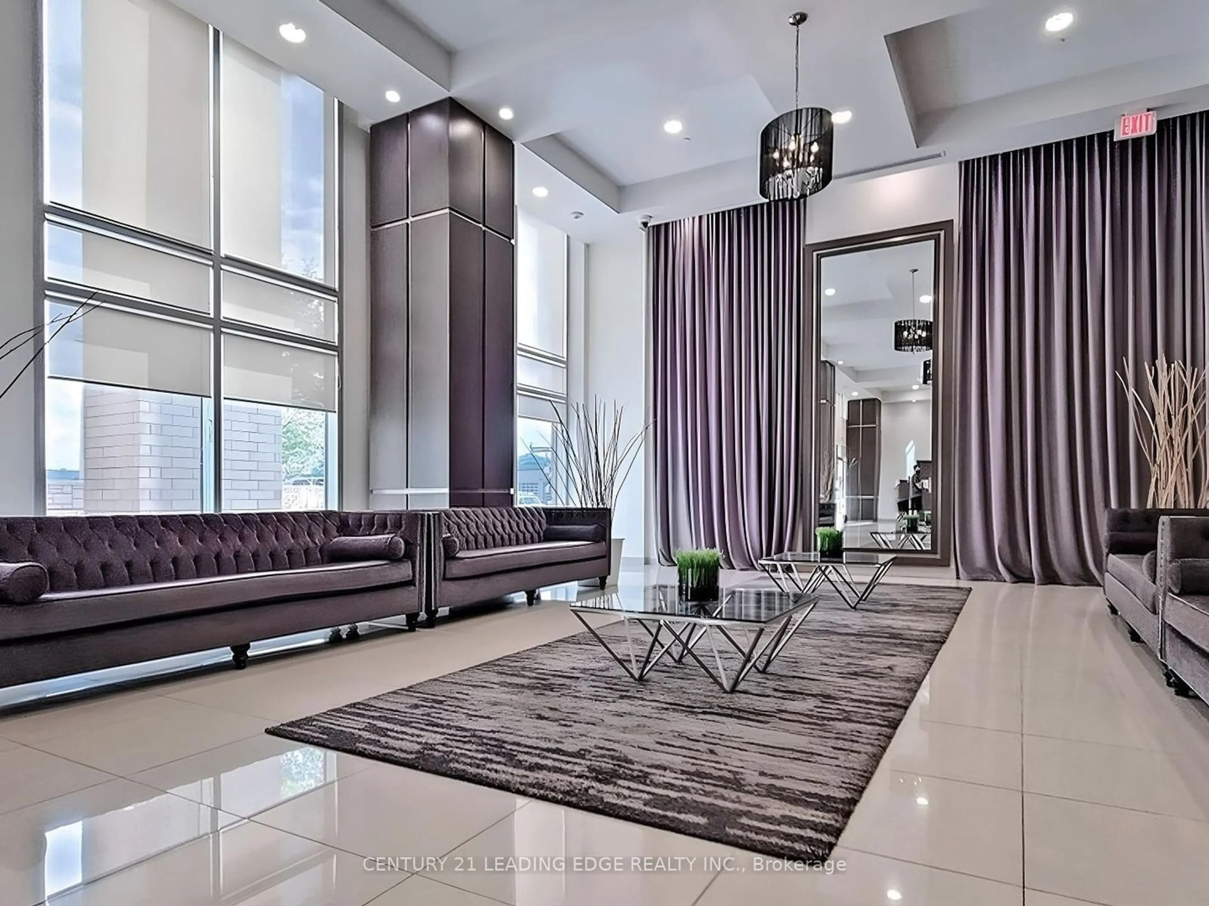 Indoor lobby for 2756 Old Leslie St #320, Toronto Ontario M2K 0E2