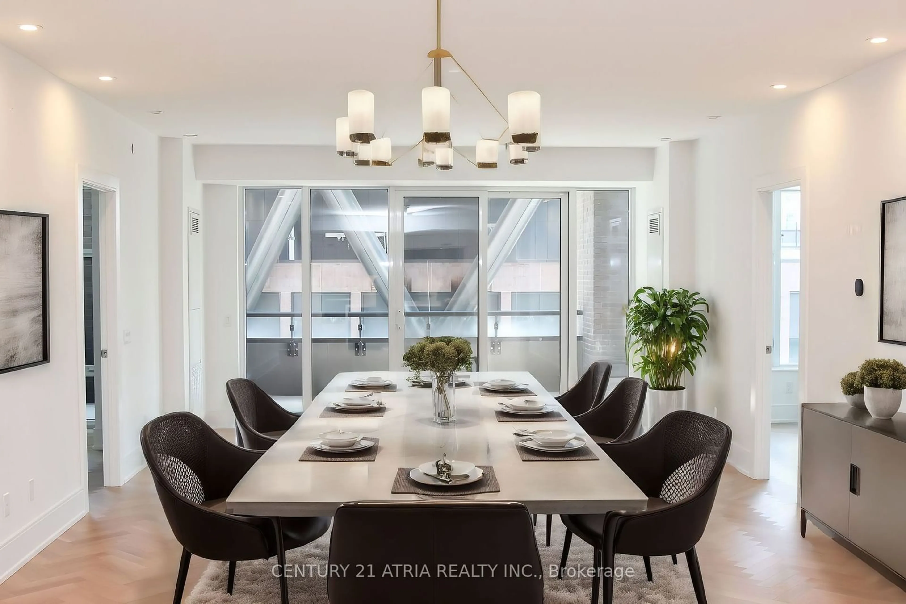 Dining room for 455 Wellington St #606, Toronto Ontario M5J 2R2