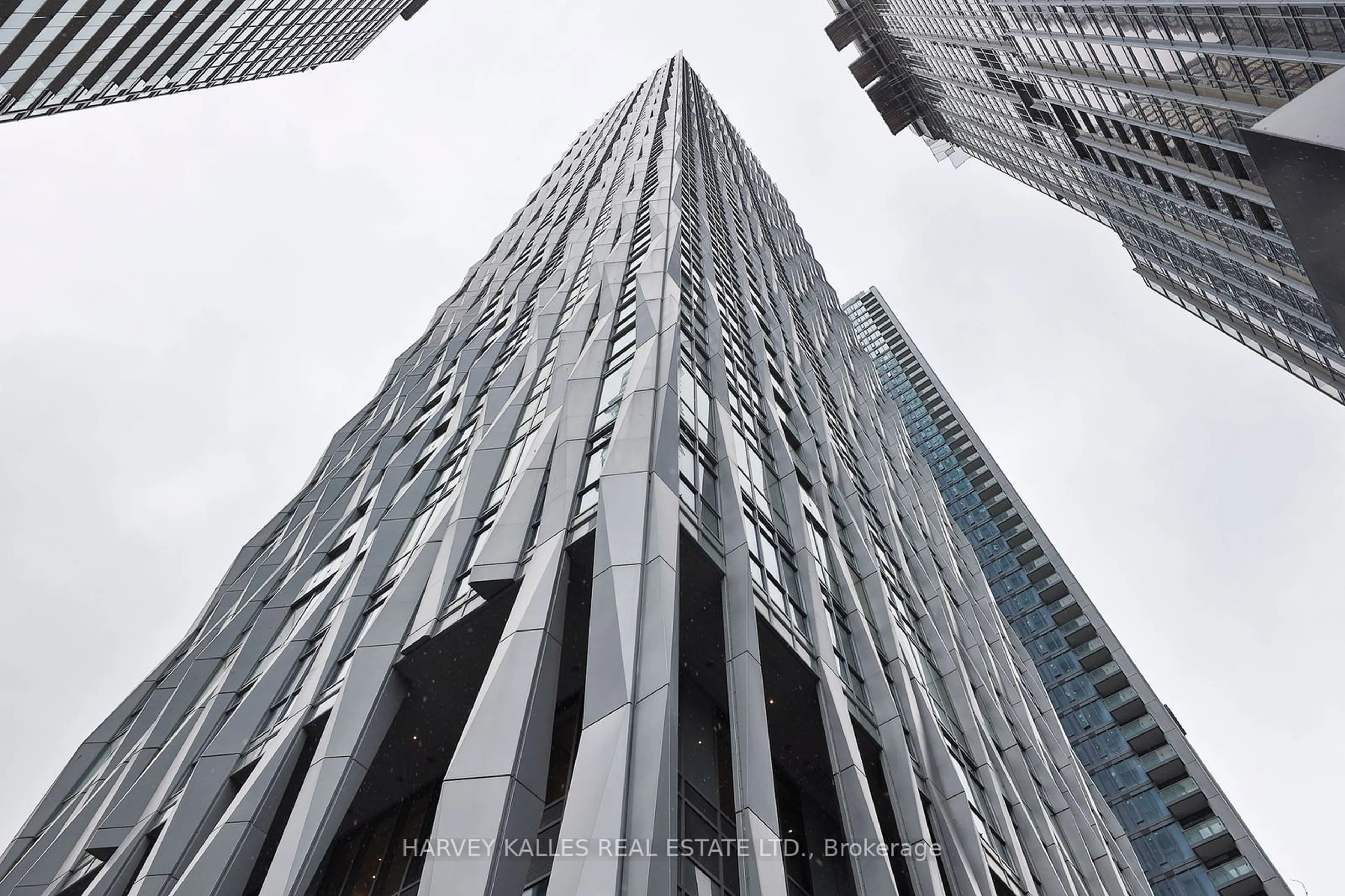 Street view for 1 Yorkville Ave #4503, Toronto Ontario M4W 0B1