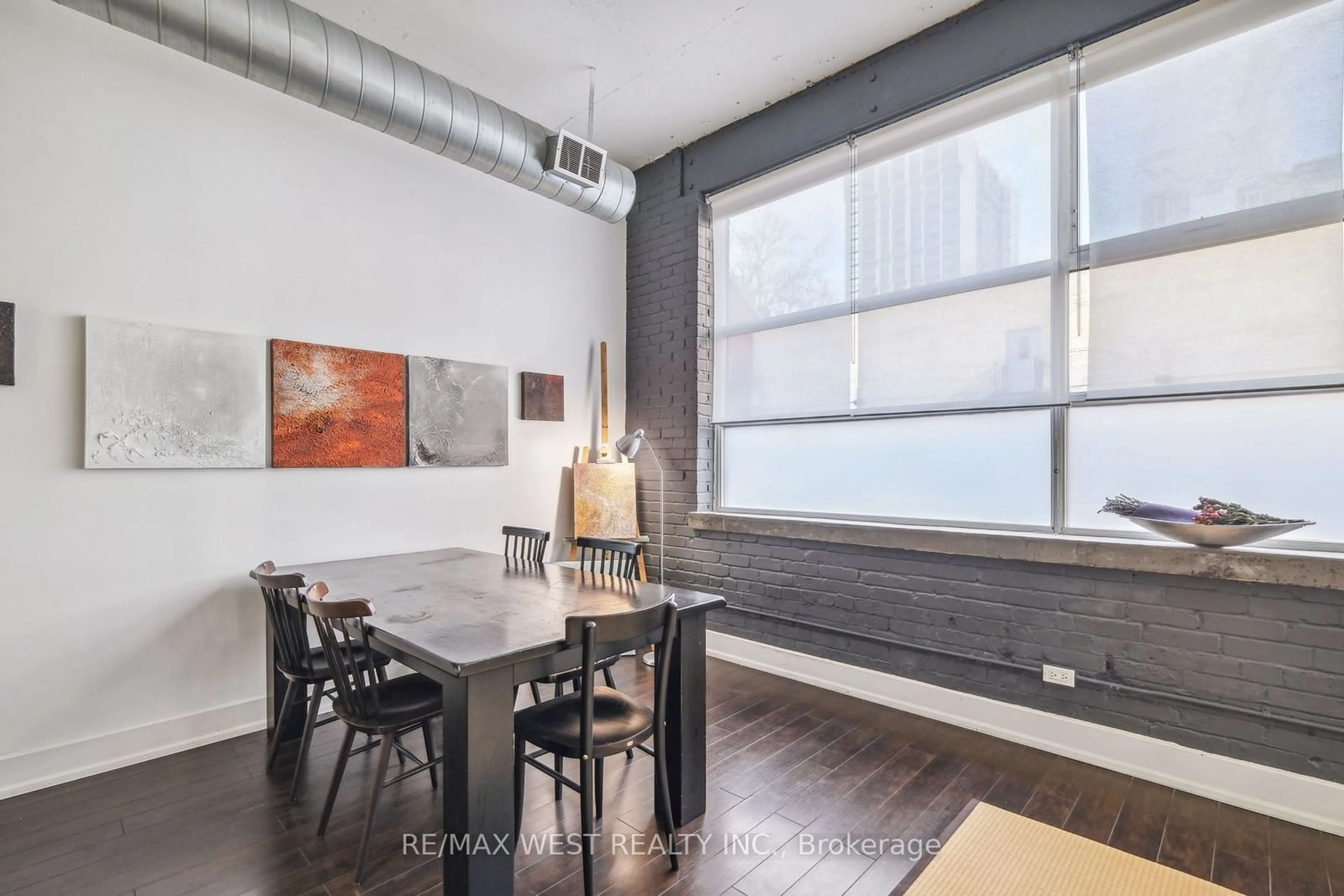 Other indoor space, wood floors for 365 Dundas St #111, Toronto Ontario M5A 4R9