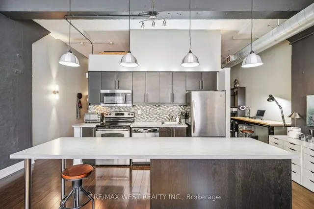 Additional property image - 365 Dundas St Unit 111