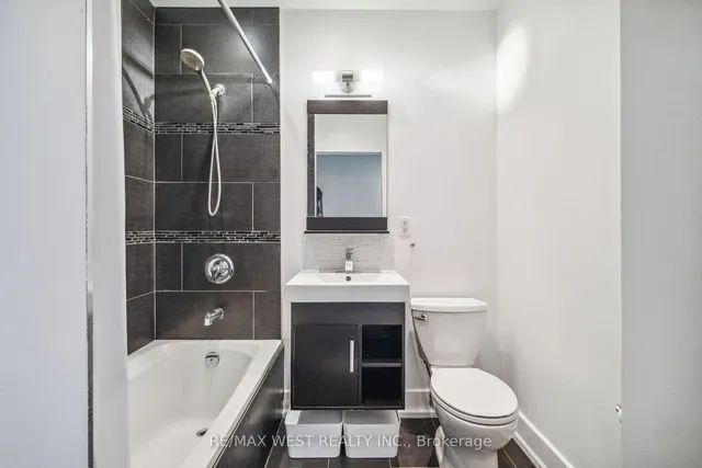 Additional property image - 365 Dundas St Unit 111