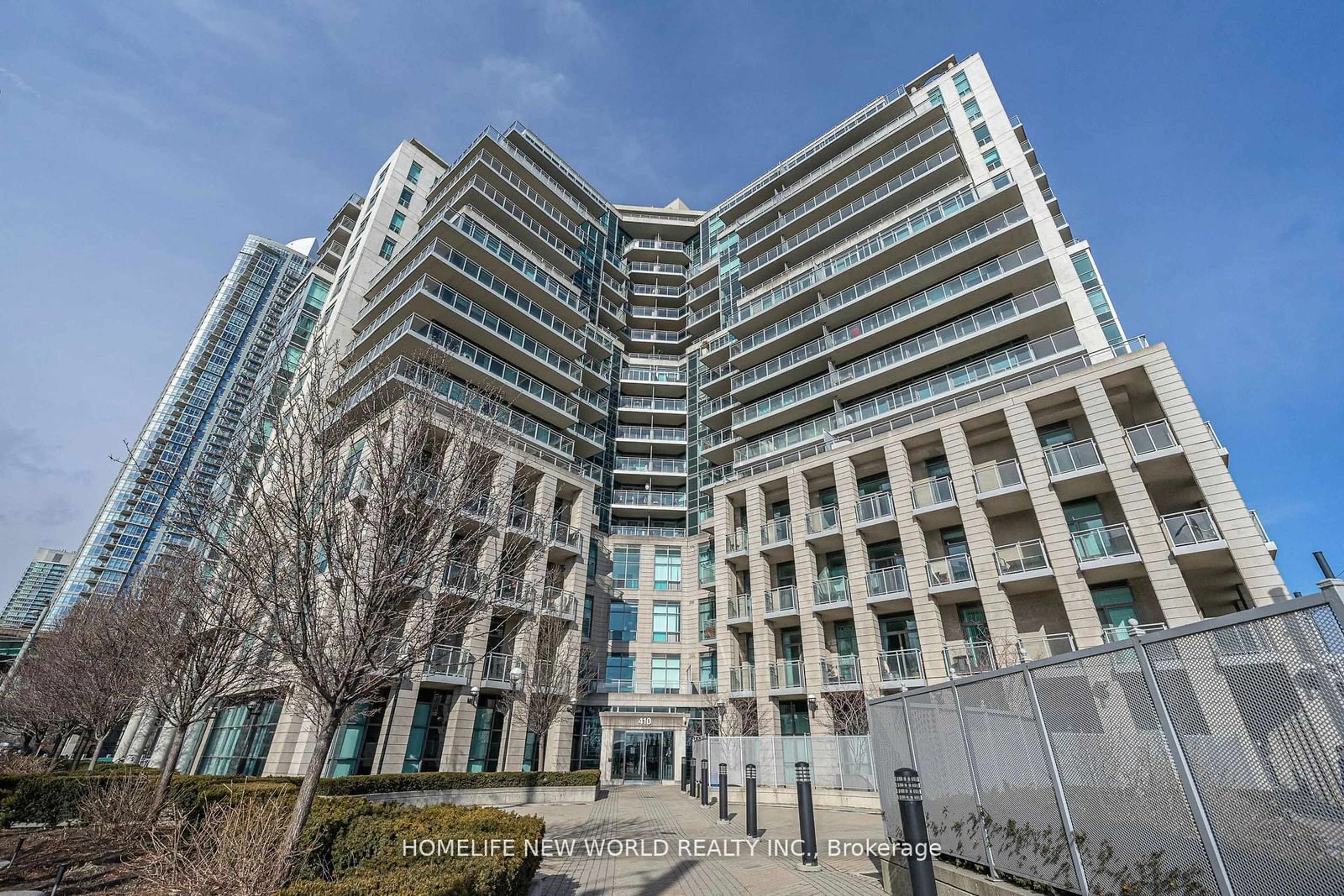 A pic from exterior of the house or condo for 410 Queens Quay #1106, Toronto Ontario M5V 3T1