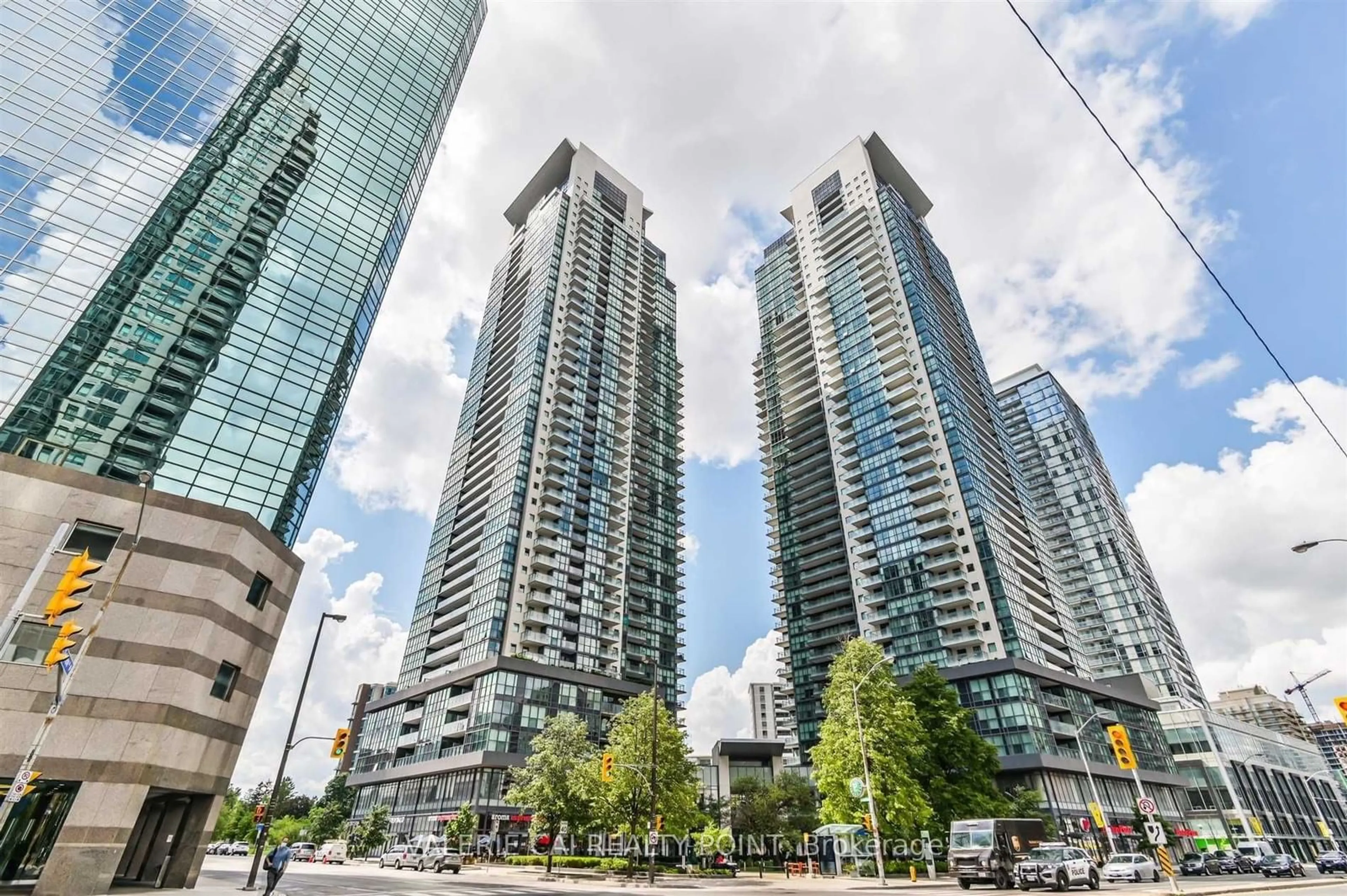 A pic from exterior of the house or condo, the view of city buildings for 5162 Yonge St #LPH609, Toronto Ontario M2N 0E9